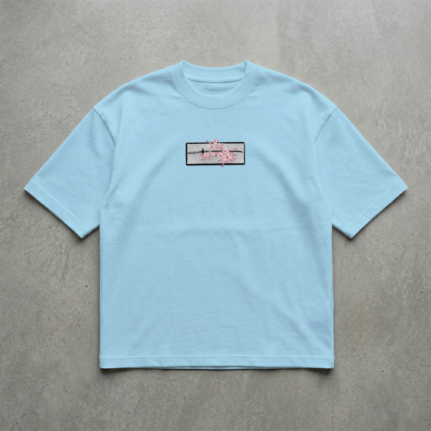 Sakuranın Kılıcı Nakışlı Tshirt