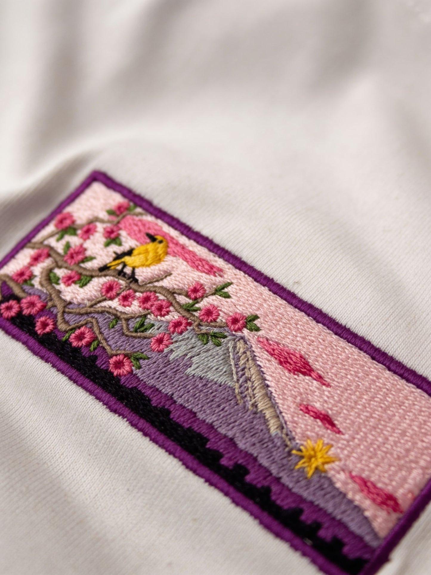 Sakura'nın Şarkısı Nakışlı Tshirt