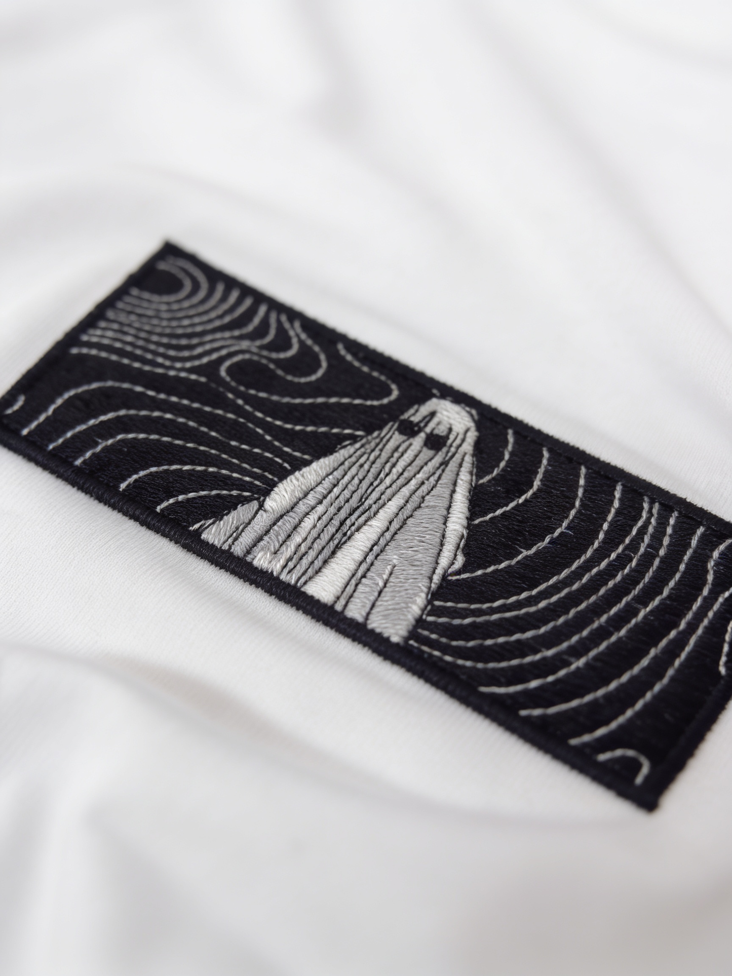 Echo Ghost Nakışlı Tshirt