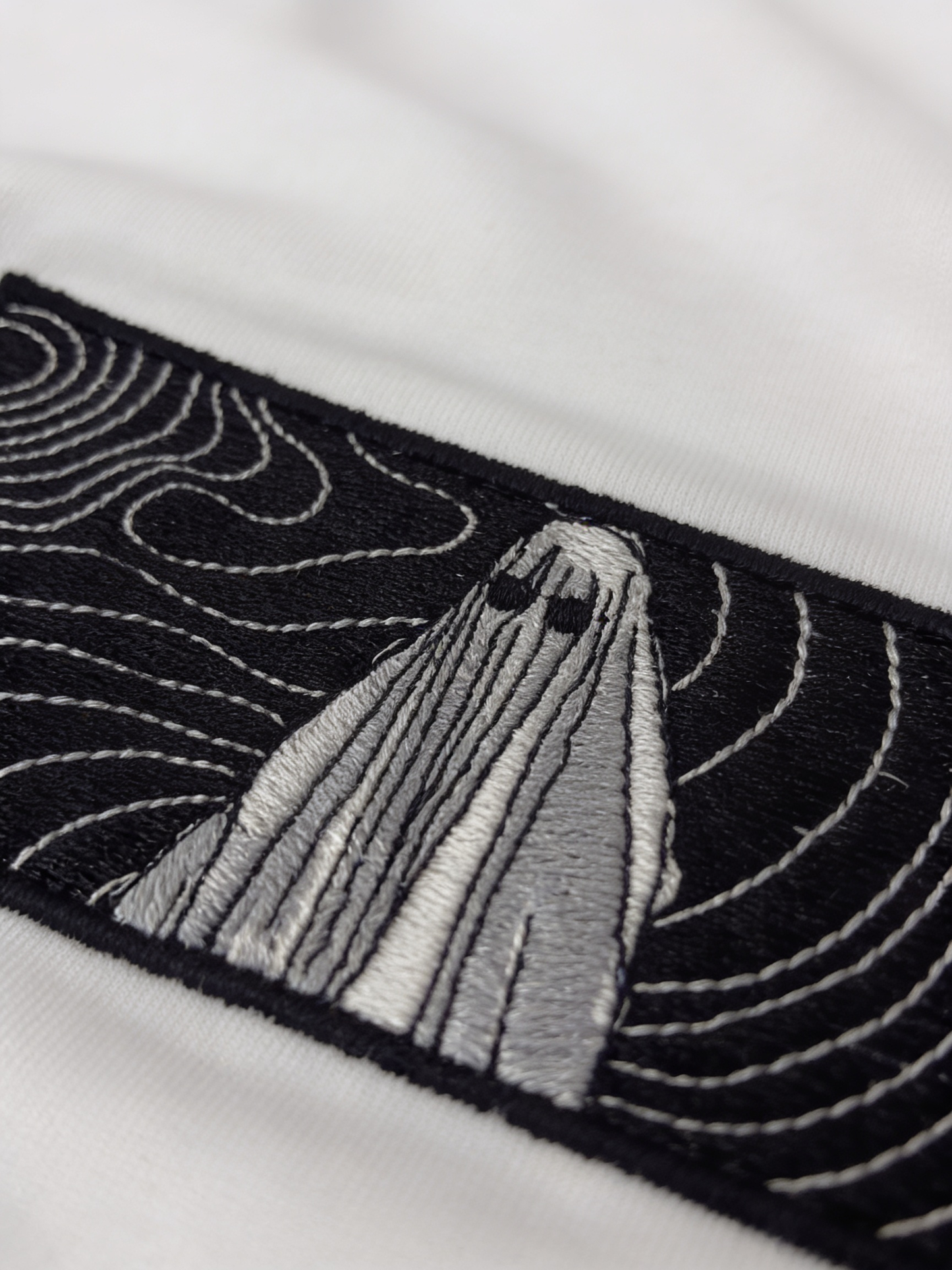 Echo Ghost Nakışlı Tshirt